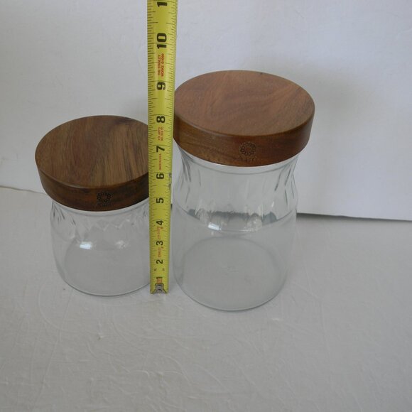 NEW Aarti Sequeira 2-Pc Etched Glass Storage Canisters w/ Acaica Wood Lid - Picture 3 of 4